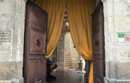 Chambre d'h&ocirc;tes n&deg;37G29591 Chinon - Indre-et-Loire - Porte d'entr&eacute;e (photo du propri&eacute;taire)